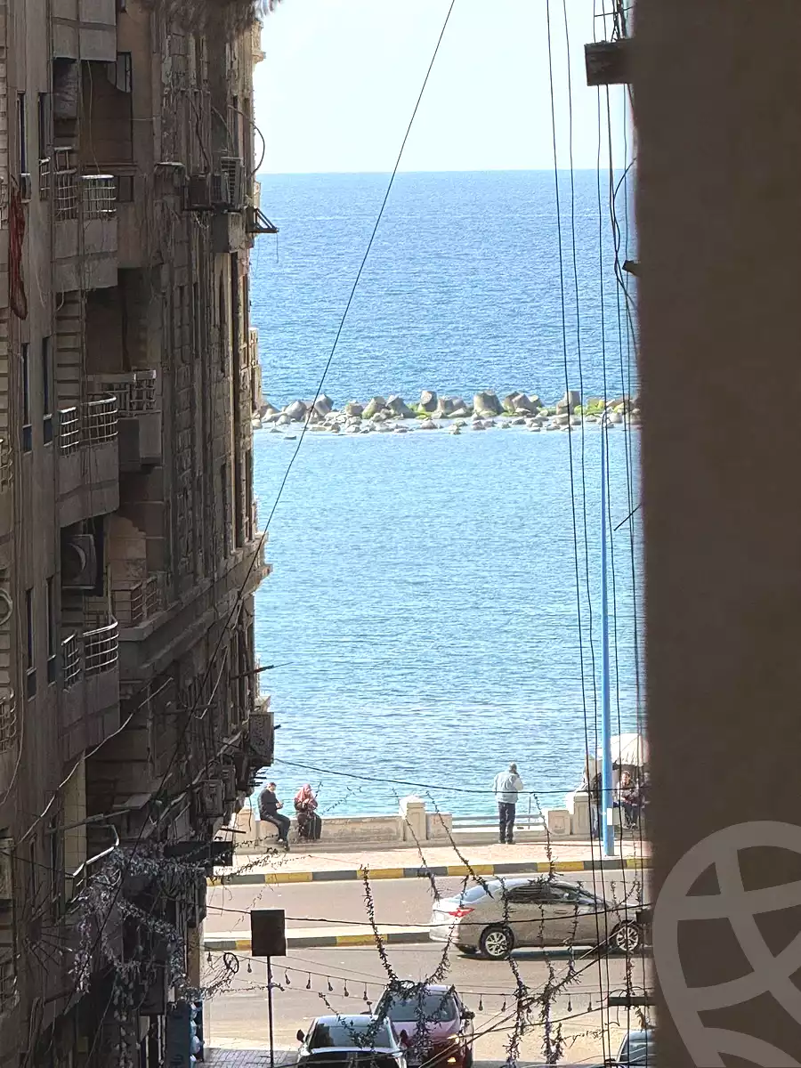https://aqarmap.com.eg/ar/listing/6921465-for-sale-alexandria-sydy-bshr-sydy-bshr-bhry-mohamed-el-srafi-st.