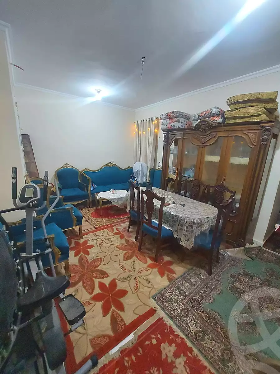 https://aqarmap.com.eg/ar/listing/6921650-for-sale-cairo-helwan-el-shareaa-el-sharby-st