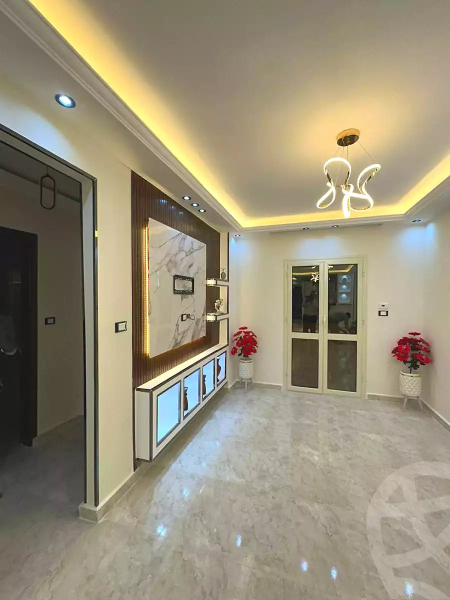 https://aqarmap.com.eg/ar/listing/6921767-for-sale-cairo-ain-shams-ahmed-esmat-st