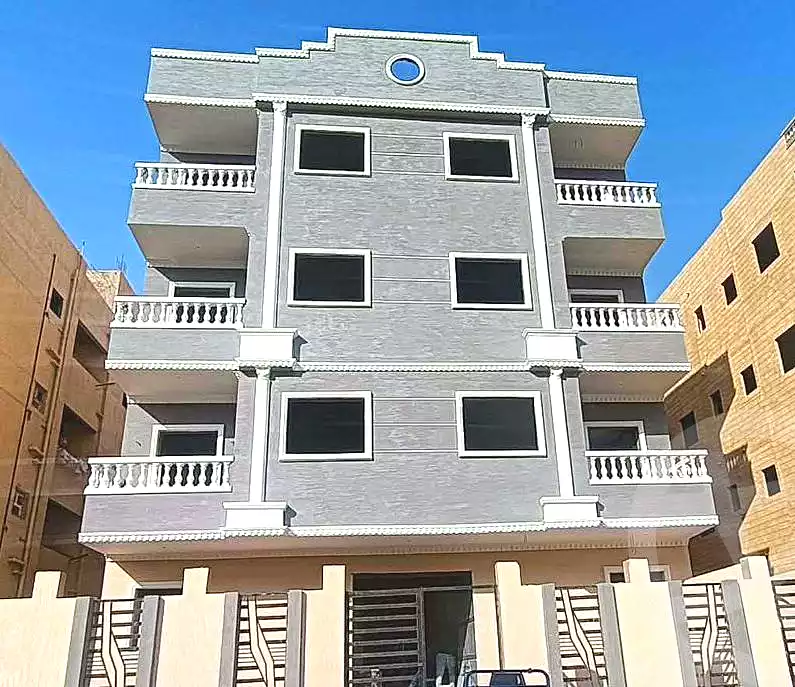 https://aqarmap.com.eg/ar/listing/6922716-for-sale-cairo-badr-city-hai-el-ashgar-featured-neighborhood-bait-el-watan