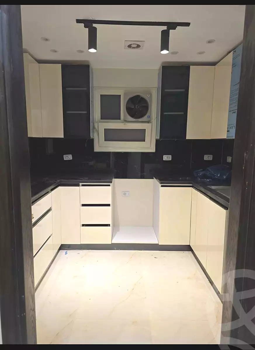 https://aqarmap.com.eg/ar/listing/6925273-for-sale-cairo-el-zaher-ramsis-st