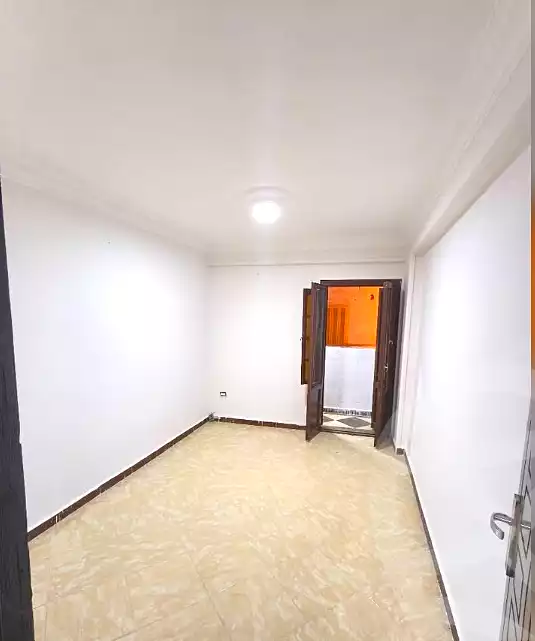 https://aqarmap.com.eg/ar/listing/6925840-for-sale-alexandria-bw-qyr-street-25