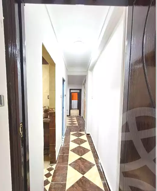 https://aqarmap.com.eg/ar/listing/6925840-for-sale-alexandria-bw-qyr-street-25