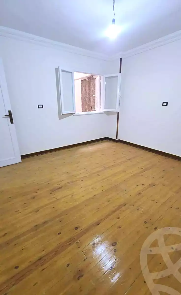 https://aqarmap.com.eg/ar/listing/6926410-for-sale-alexandria-el-mandara-shr-jml-bd-lnsr
