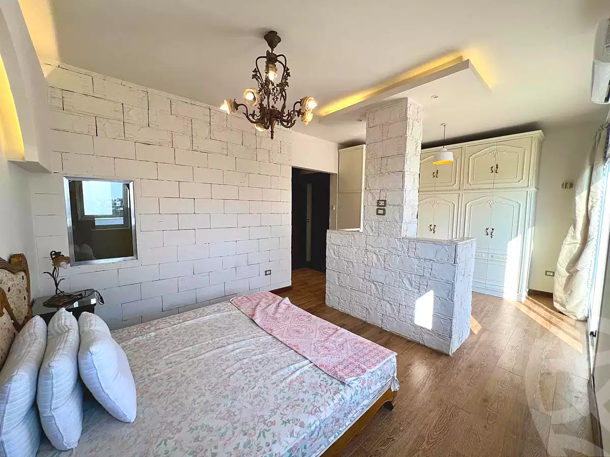 https://aqarmap.com.eg/en/listing/6927087-for-rent-cairo-new-cairo-compounds-hyde-park-centre-ville-hyde-park