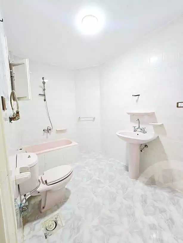 https://aqarmap.com.eg/ar/listing/6927414-for-sale-alexandria-al-agamy-shataa-el-nakheel