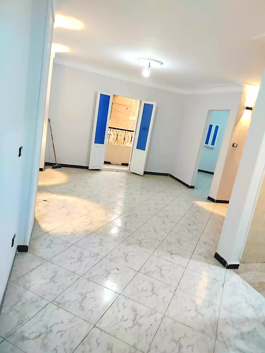https://aqarmap.com.eg/ar/listing/6928432-for-sale-alexandria-sydy-bshr-sydy-bshr-bhry-gamal-abd-el-nasir-st