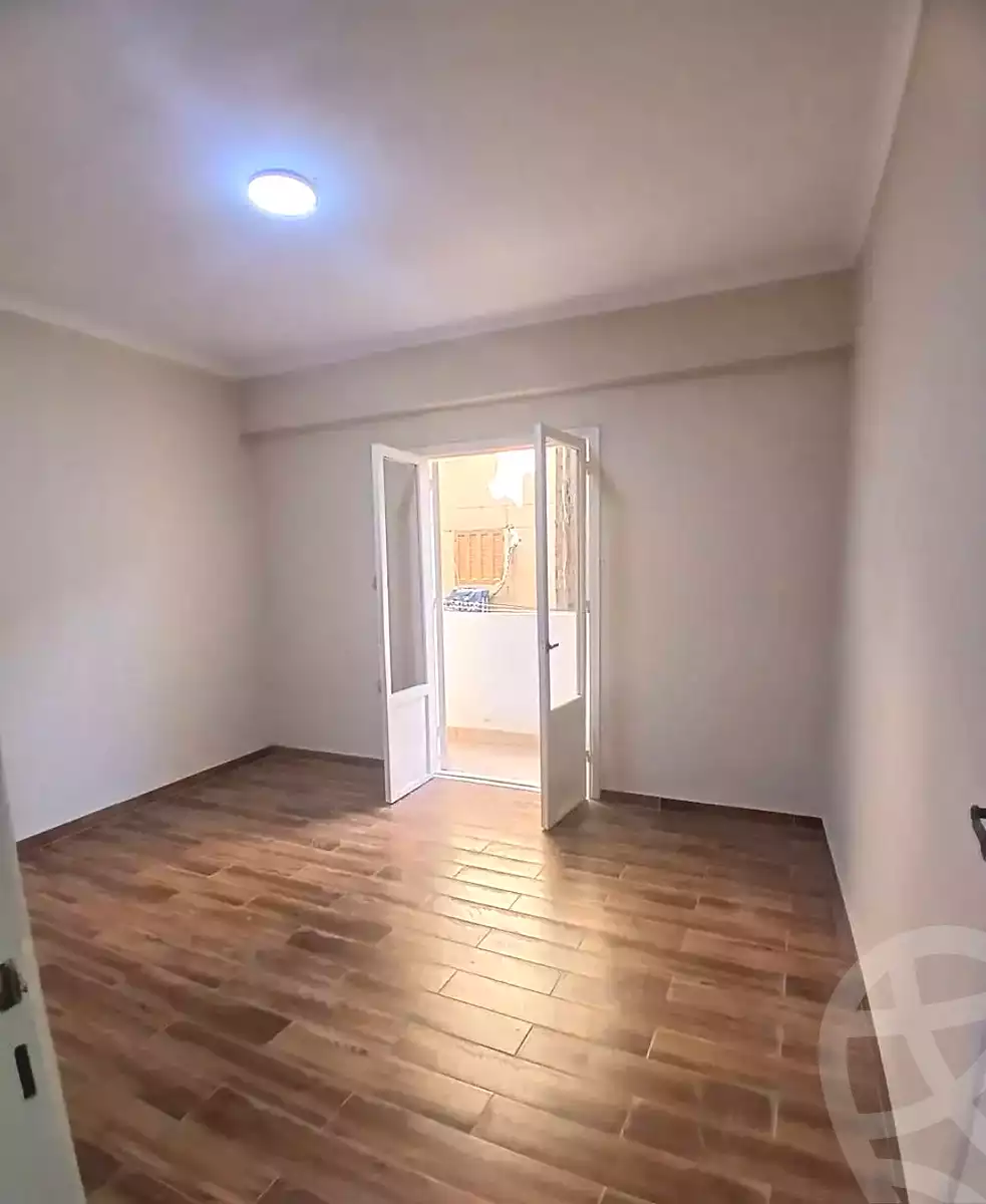 https://aqarmap.com.eg/en/listing/6928651-for-sale-alexandria-el-asafra-ahmed-tiesser-st