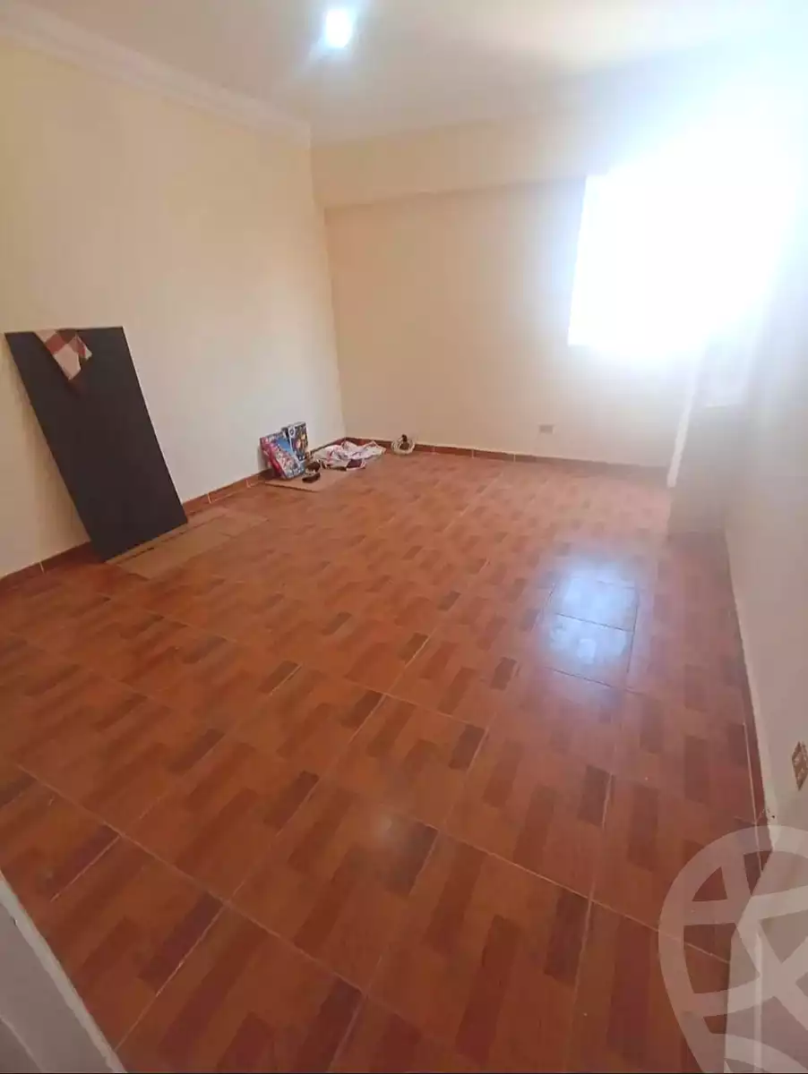 https://aqarmap.com.eg/ar/listing/6928844-for-rent-alexandria-zezenia