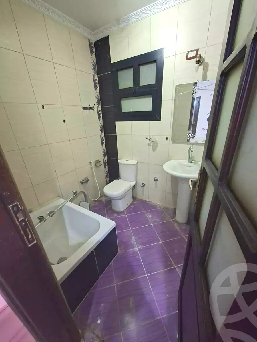 https://aqarmap.com.eg/ar/listing/6925663-for-sale-cairo-helwan-helwan-el-sharkeya-mostafa-safwat-st