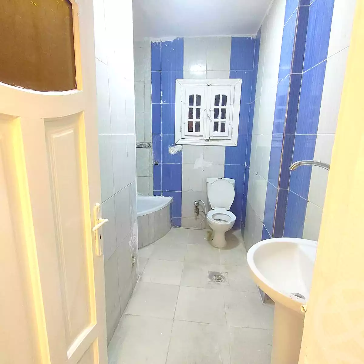 https://aqarmap.com.eg/ar/listing/6933330-for-sale-alexandria-miami-el-gaish-rd-st
