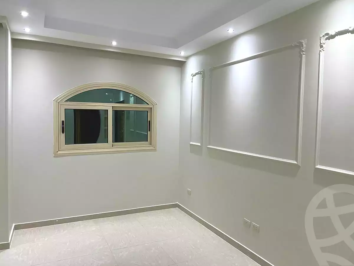 https://aqarmap.com.eg/ar/listing/6933362-for-sale-cairo-6th-of-october-el-hay-el-motamyz-fourth-touristic-village-dr-ezz-el-din-eissa-st