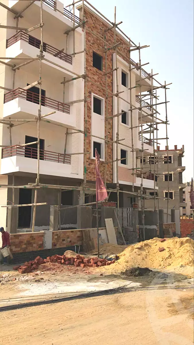https://aqarmap.com.eg/ar/listing/6934399-for-sale-cairo-new-cairo-bait-el-watan-south-suez-road-el-hay-el-takmely