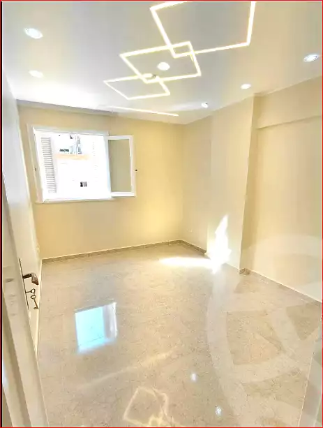 https://aqarmap.com.eg/ar/listing/6935096-for-sale-alexandria-miami-el-sebaey-st