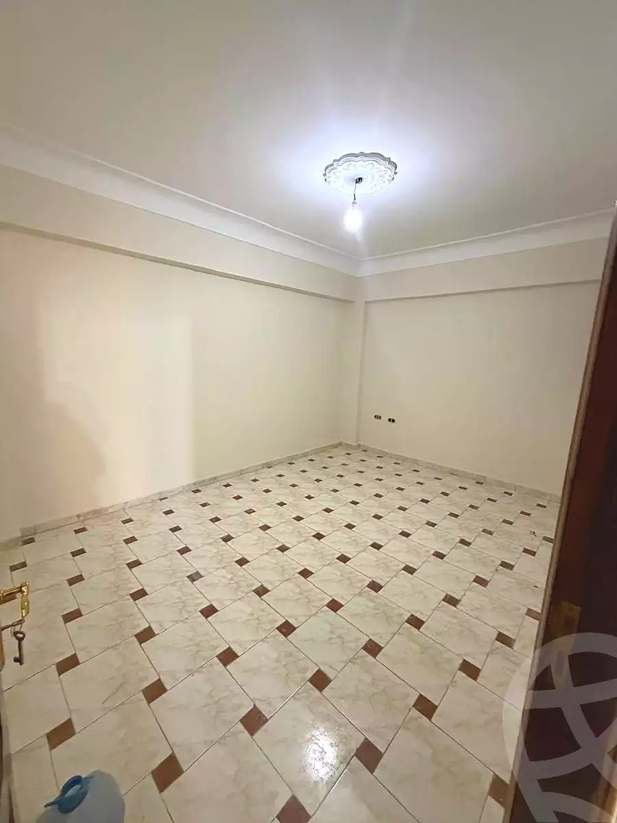 https://aqarmap.com.eg/en/listing/6936084-for-sale-alexandria-lsywf-el-falki