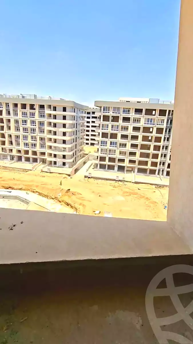 https://aqarmap.com.eg/ar/listing/6936768-for-sale-cairo-new-administrative-capital-r7-midtown-condo