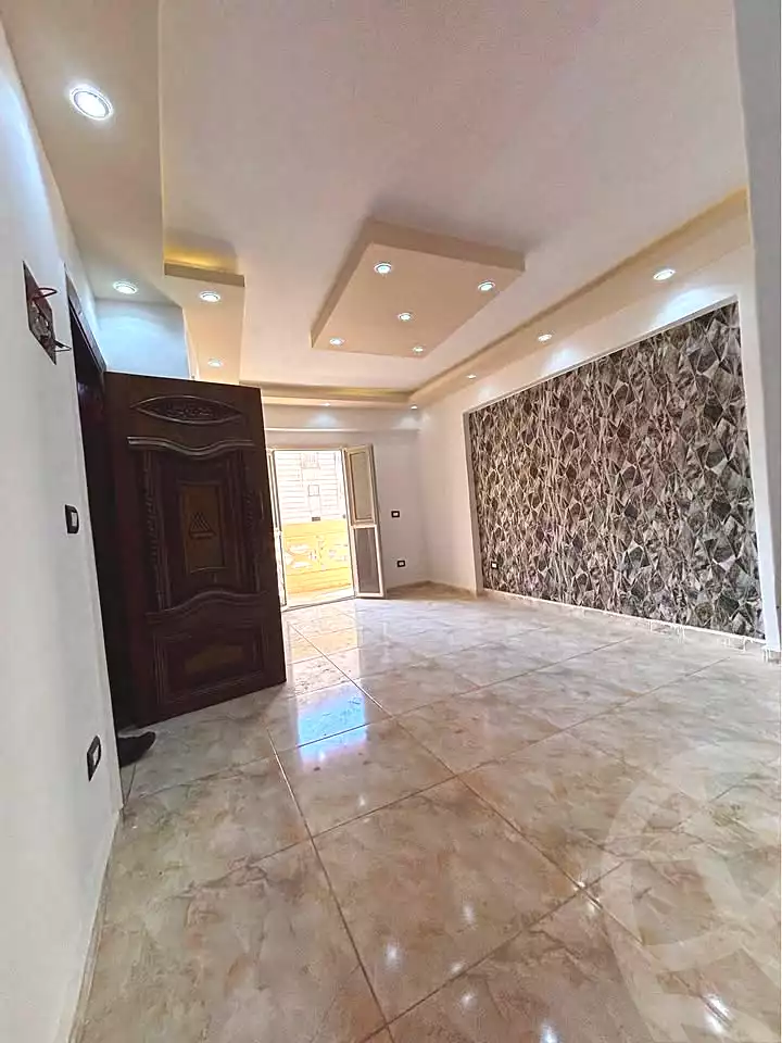 https://aqarmap.com.eg/ar/listing/6937987-for-sale-alexandria-sydy-bshr-sydy-bshr-bhry-shr-mhmwd-l-yswy