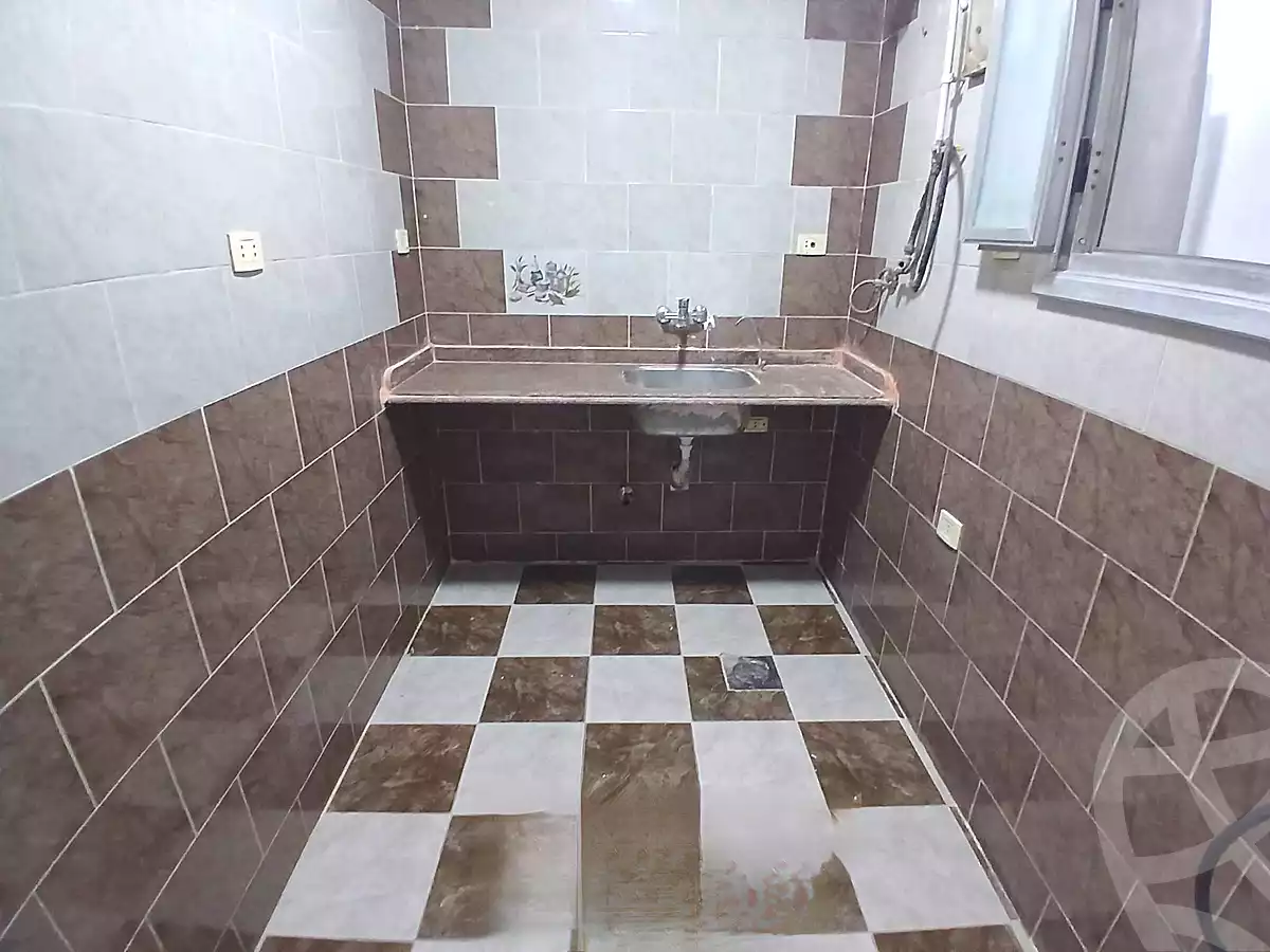 https://aqarmap.com.eg/ar/listing/6938054-for-sale-alexandria-sydy-bshr-sydy-bshr-bhry-el-fakharany-st