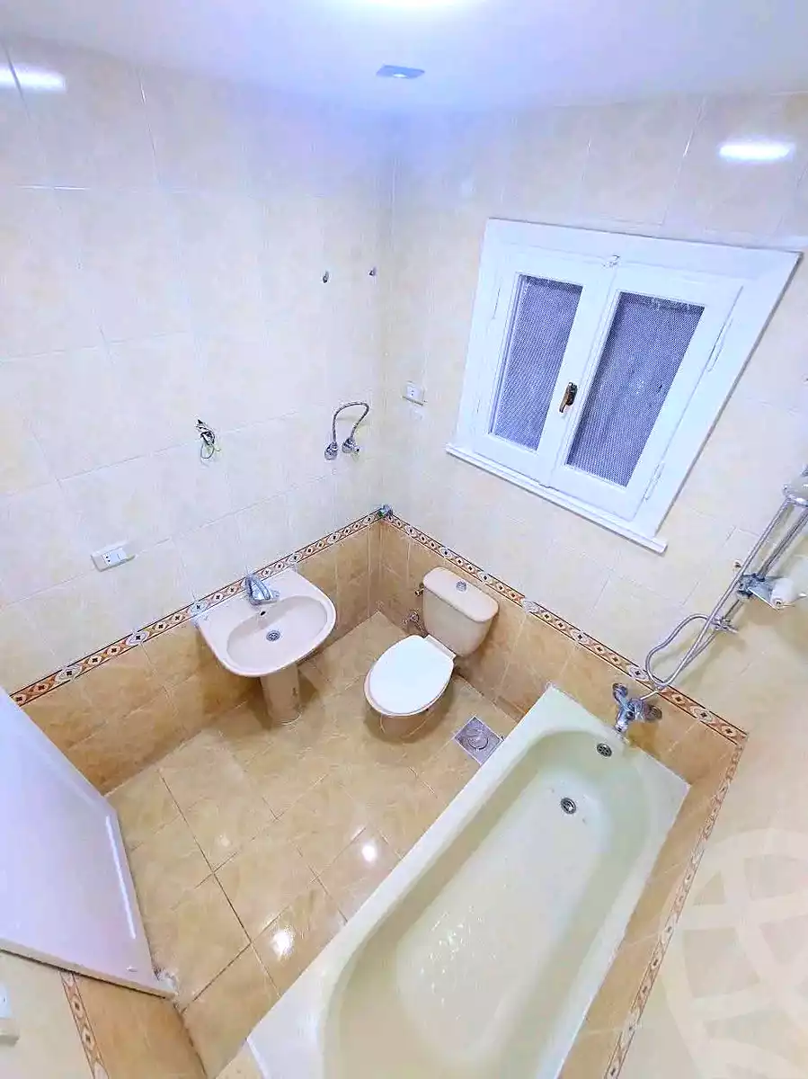 https://aqarmap.com.eg/en/listing/6938371-for-sale-alexandria-sydy-bshr-sydy-bshr-bhry-shr-khld-bn-lwlyd