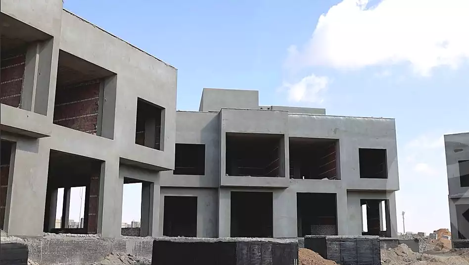 https://aqarmap.com.eg/ar/listing/6939392-for-sale-cairo-new-cairo-lmstqbl-syty-compounds-rosail-city-compound-khaled-sabry-holding
