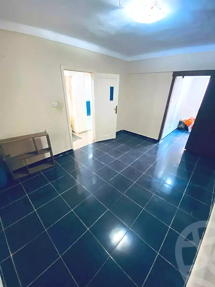 https://aqarmap.com.eg/ar/listing/6941109-for-sale-alexandria-sydy-bshr-sydy-bshr-bhry-shr-mhmwd-l-yswy