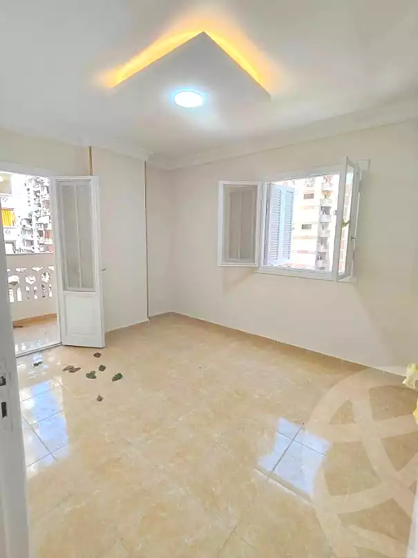 https://aqarmap.com.eg/ar/listing/6942241-for-sale-alexandria-sydy-bshr-sydy-bshr-bhry-shr-mhmwd-l-yswy