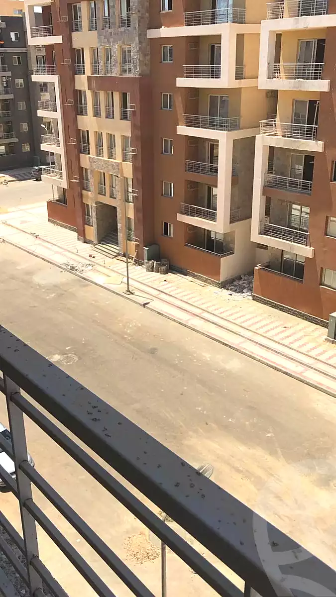 https://aqarmap.com.eg/ar/listing/6942366-for-sale-cairo-new-cairo-compounds-dar-misr-el-koronfel