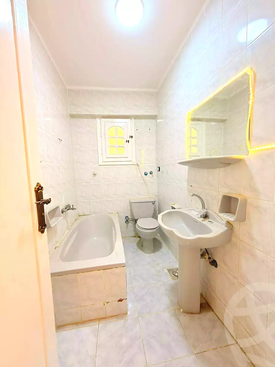 https://aqarmap.com.eg/ar/listing/6942884-for-sale-alexandria-al-agamy-shataa-el-nakheel