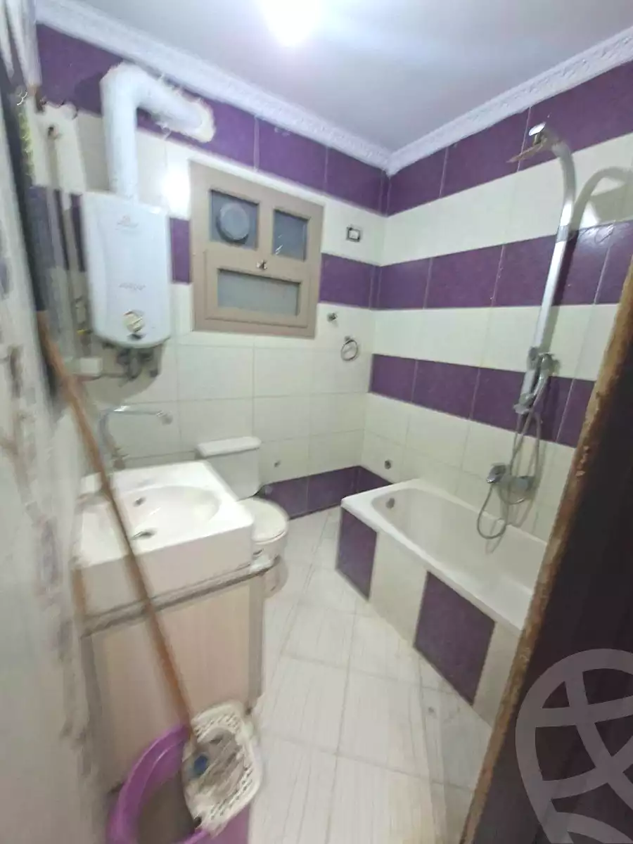 https://aqarmap.com.eg/ar/listing/6942933-for-sale-cairo-helwan-helwan-el-sharkeya-mostafa-safwat-st
