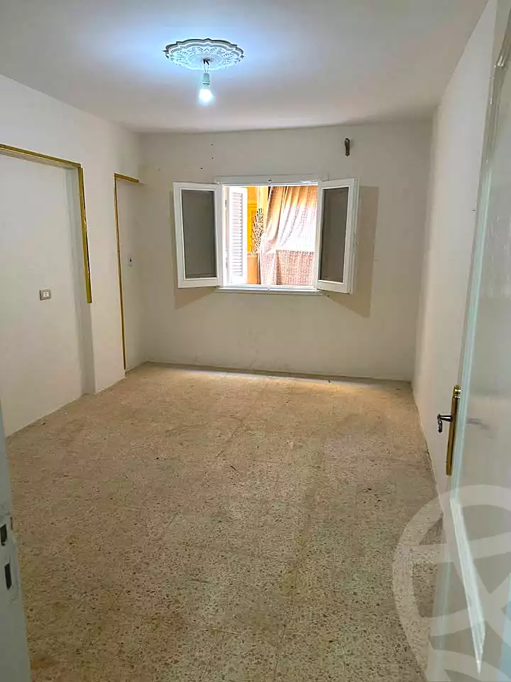 https://aqarmap.com.eg/ar/listing/6942985-for-sale-alexandria-al-agamy-el-hanouvel-radwan-st