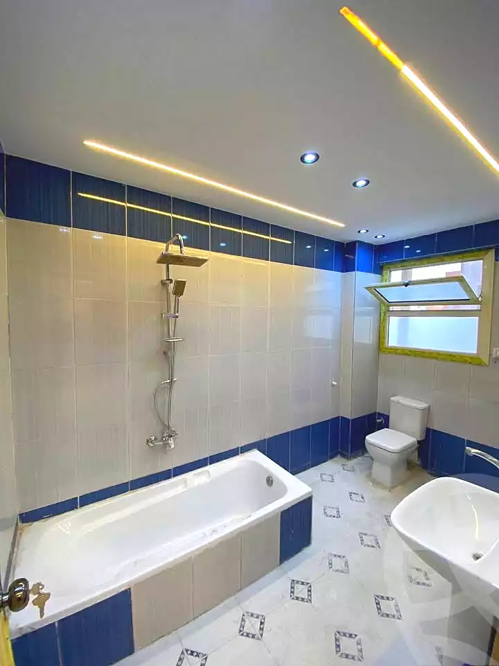 https://aqarmap.com.eg/ar/listing/6943086-for-sale-alexandria-al-agamy-lbytsh