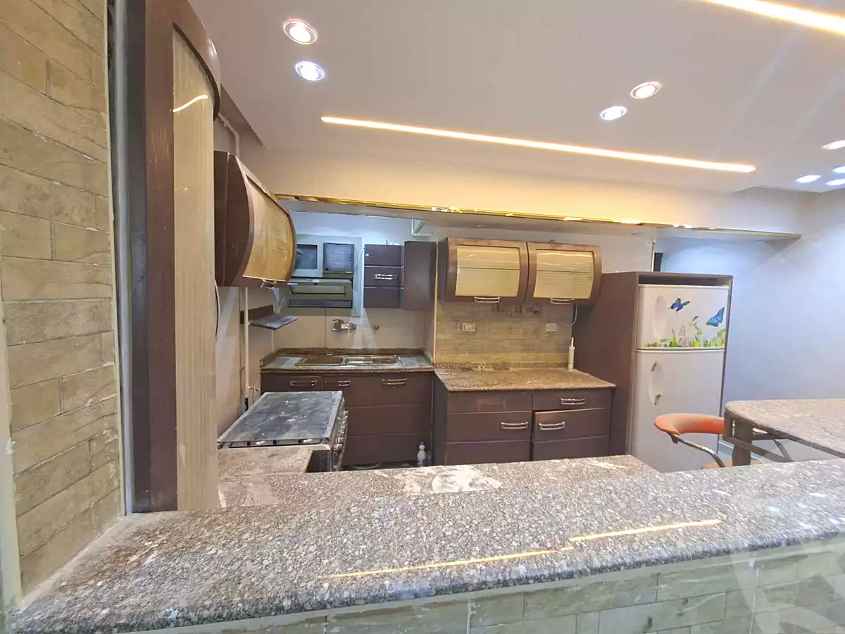 https://aqarmap.com.eg/ar/listing/6943304-for-sale-cairo-helwan-helwan-el-sharkeya-mostafa-safwat-st