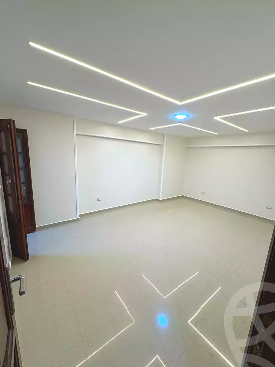 https://aqarmap.com.eg/ar/listing/6943914-for-sale-alexandria-sydy-bshr-sydy-bshr-bhry-shr-mhmwd-l-yswy
