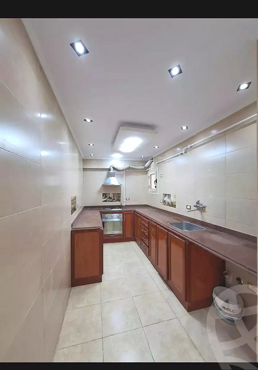 https://aqarmap.com.eg/ar/listing/6944111-for-sale-alexandria-sydy-bshr-sydy-bshr-bhry-street-15