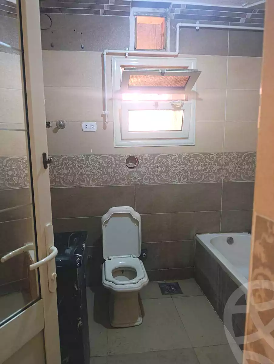 https://aqarmap.com.eg/ar/listing/6944211-for-rent-cairo-ain-shams-jsr-lswys