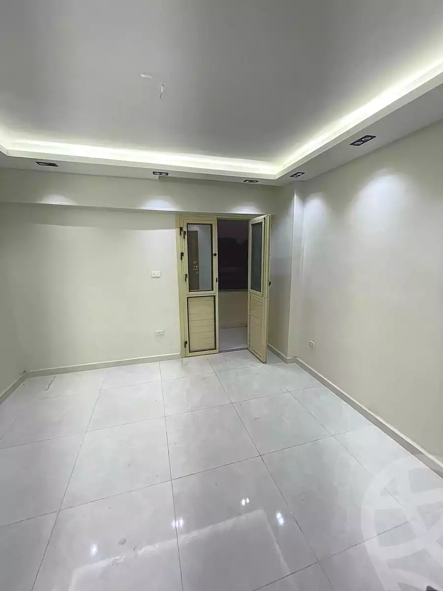 https://aqarmap.com.eg/ar/listing/6946115-for-sale-cairo-el-zaytun-lzytwn-lshrqy-shr-mstfy-bsh