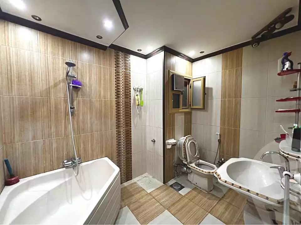 https://aqarmap.com.eg/en/listing/6946347-for-sale-alexandria-moharram-bey-saleh-al-hedini-st