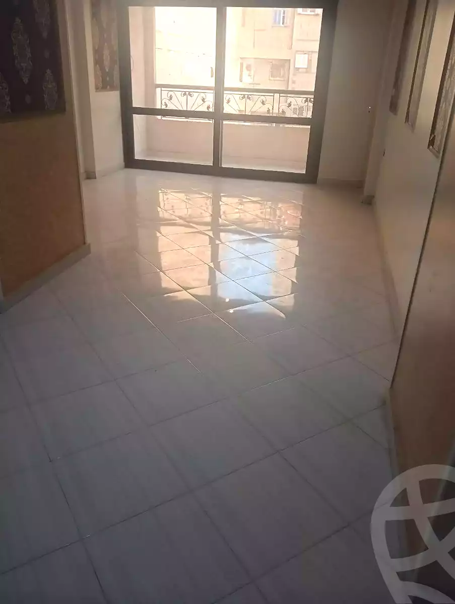 https://aqarmap.com.eg/ar/listing/6946413-for-rent-alexandria-bolekly-wnjdt