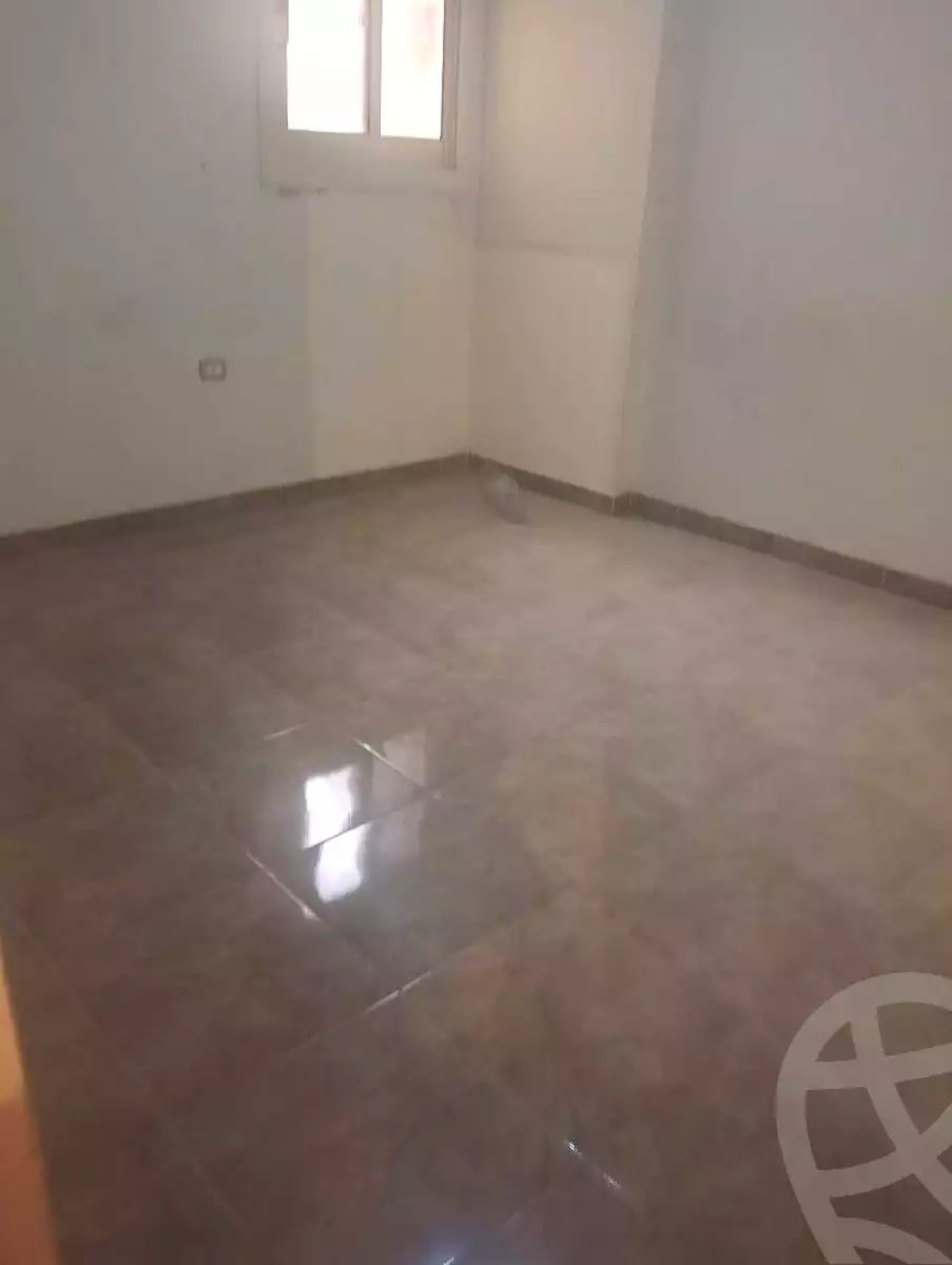 https://aqarmap.com.eg/ar/listing/6946413-for-rent-alexandria-bolekly-wnjdt