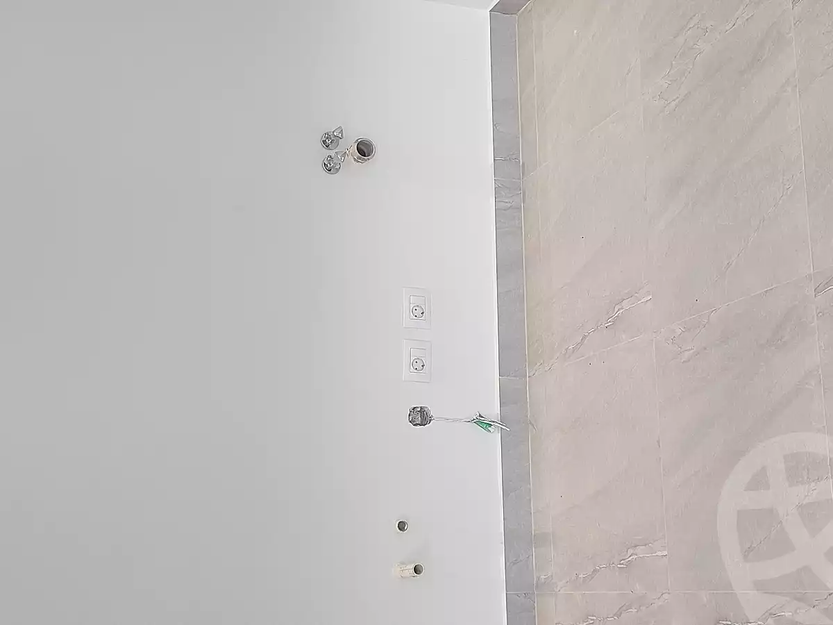 https://aqarmap.com.eg/ar/listing/4486351-for-rent-cairo-new-cairo-compounds-dh-lydj