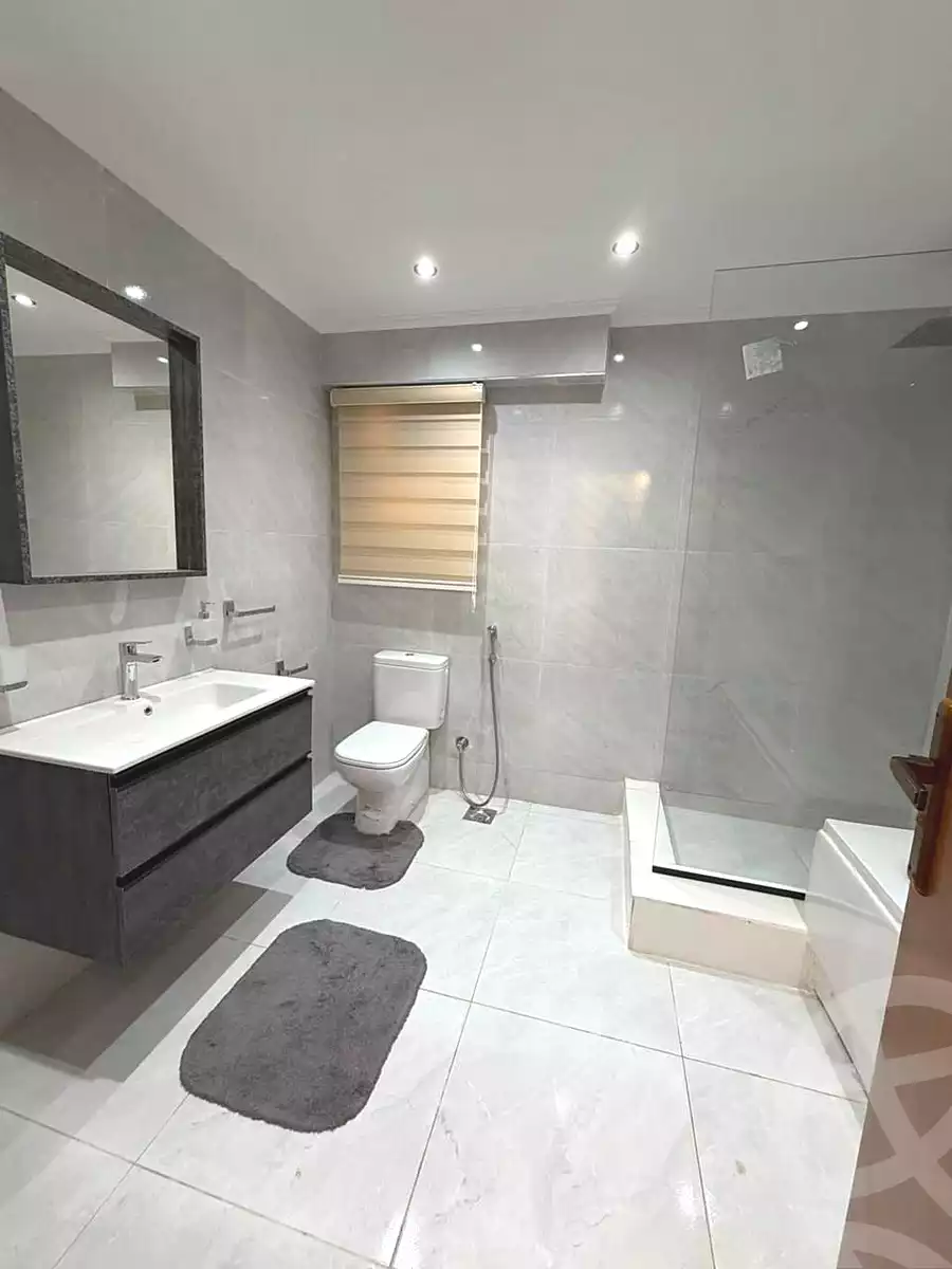 https://aqarmap.com.eg/ar/listing/6946940-for-sale-cairo-new-cairo-compounds-jadie-residence-concrete