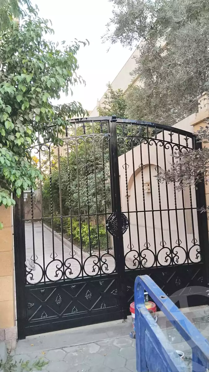 https://aqarmap.com.eg/ar/listing/6947739-for-rent-cairo-new-cairo-ganob-el-akadamiya-south-academy-g-youssef-el-gendy-st