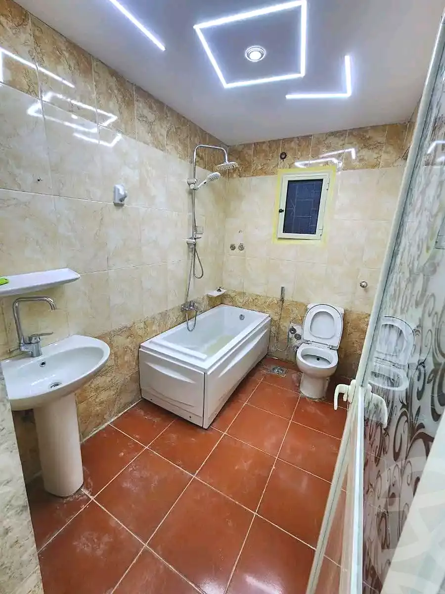 https://aqarmap.com.eg/ar/listing/6947860-for-sale-alexandria-lsywf-el-seyouf-qebly-el-salam-st