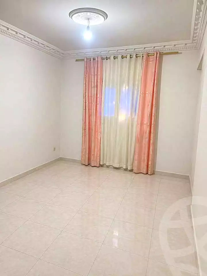 https://aqarmap.com.eg/ar/listing/6948844-for-sale-alexandria-sydy-bshr-sydy-bshr-bhry-gamal-abd-el-nasir-st