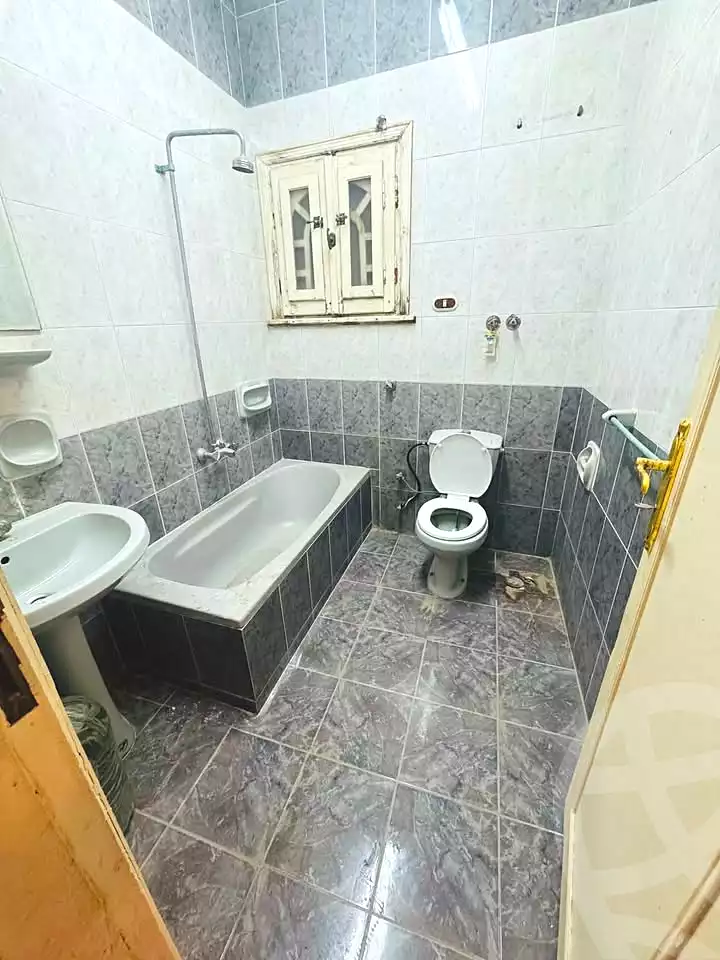 https://aqarmap.com.eg/ar/listing/6949274-for-sale-alexandria-al-agamy-lbytsh-el-hoda-st