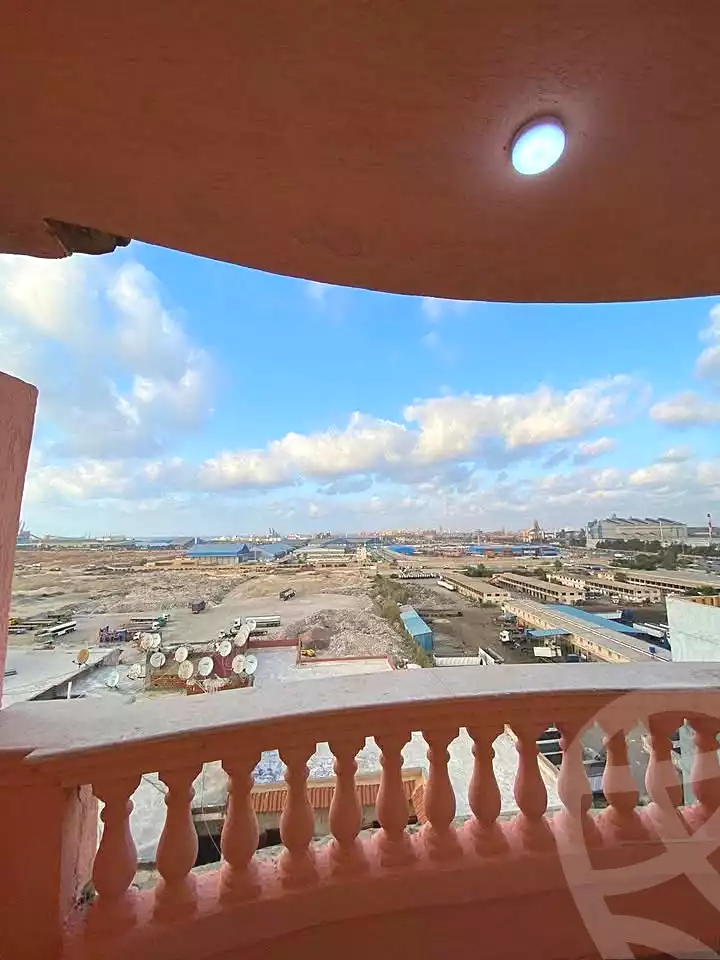 https://aqarmap.com.eg/ar/listing/6949275-for-sale-alexandria-al-agamy-lbytsh-mahmoud-awad-st