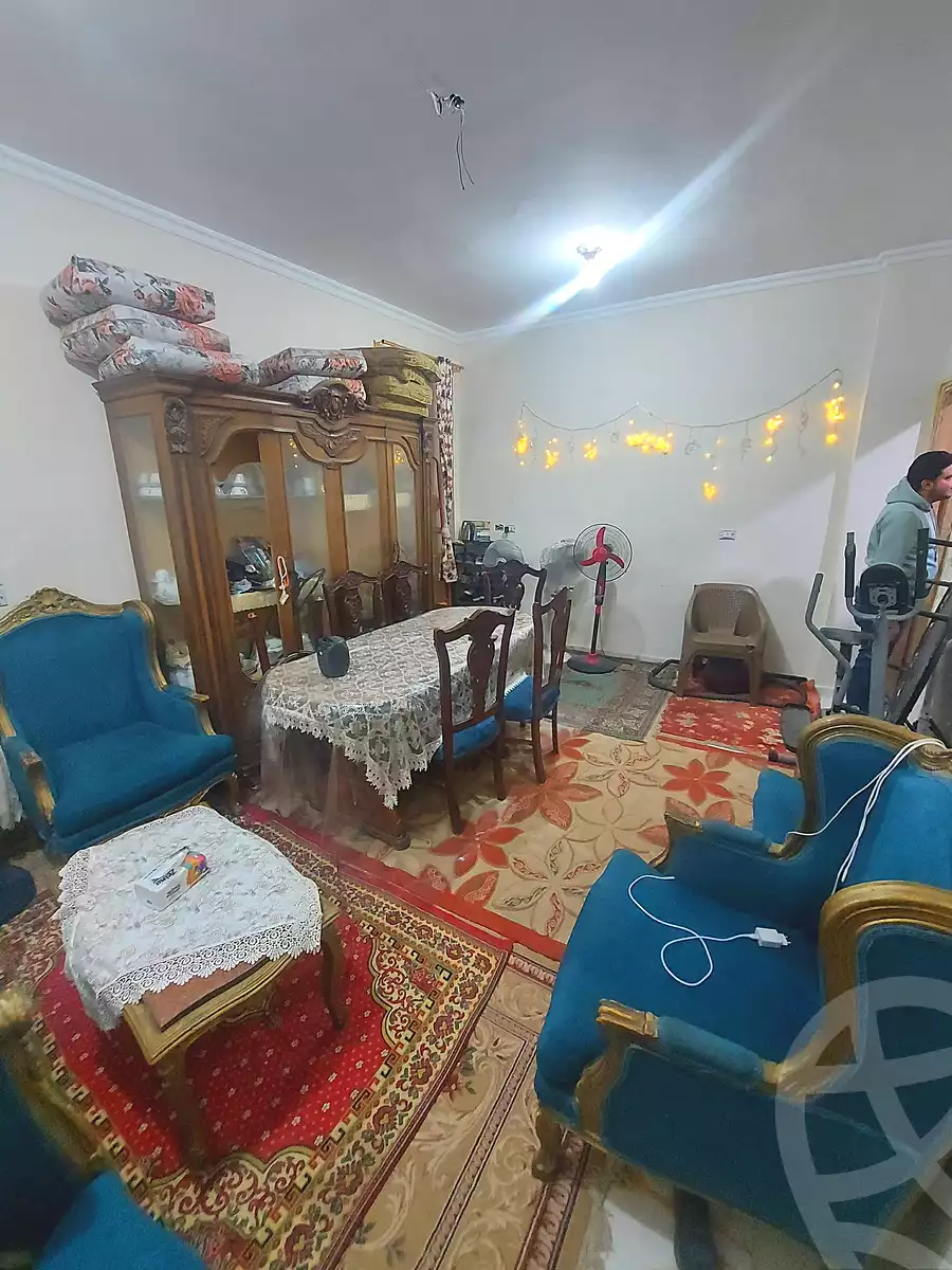 https://aqarmap.com.eg/ar/listing/6949403-for-sale-cairo-helwan-el-shareaa-el-sharby-st