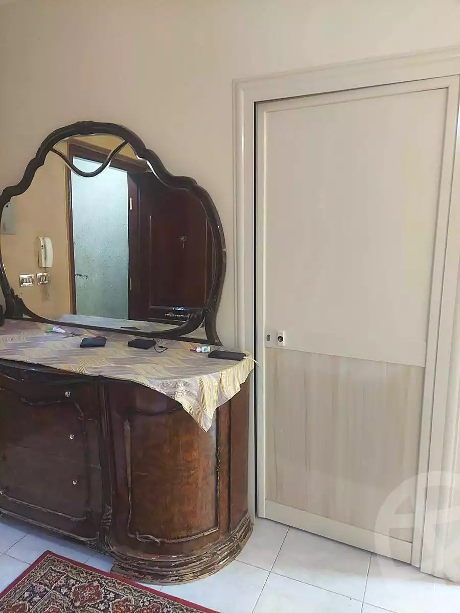https://aqarmap.com.eg/ar/listing/6950645-for-sale-cairo-helwan-ahmed-enci-st