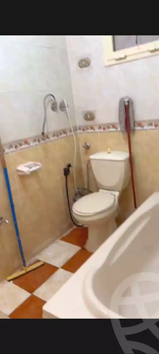 https://aqarmap.com.eg/en/listing/6950837-for-sale-alexandria-al-agamy-el-hanouvel-abo-el-shawareb-st