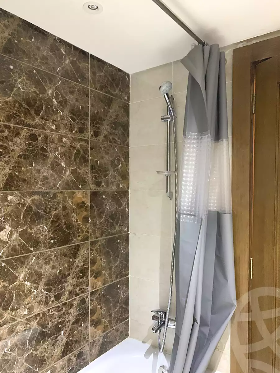https://aqarmap.com.eg/ar/listing/6950952-for-rent-cairo-new-cairo-compounds-nyoum-nyw-kyrw